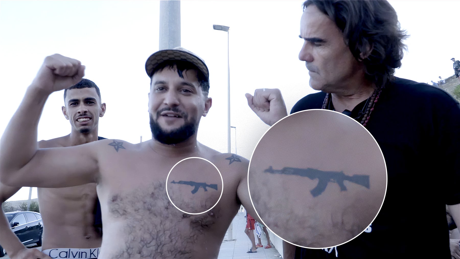 Un inmigrante marroquí que entró a nado con un kalashnikov tatuado en el pecho: Me lo hice en el talego