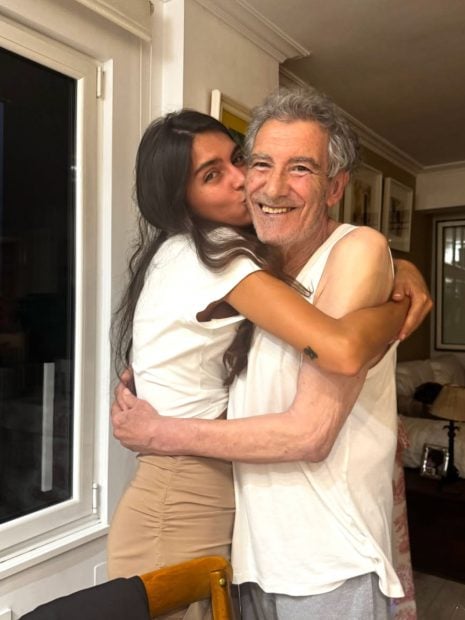 Lucía Rivera y su abuelo. (Foto: Redes Sociales)