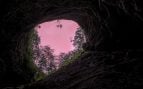 Fotografía de una cueva oscura. (Foto: Wirestock / Magnific)