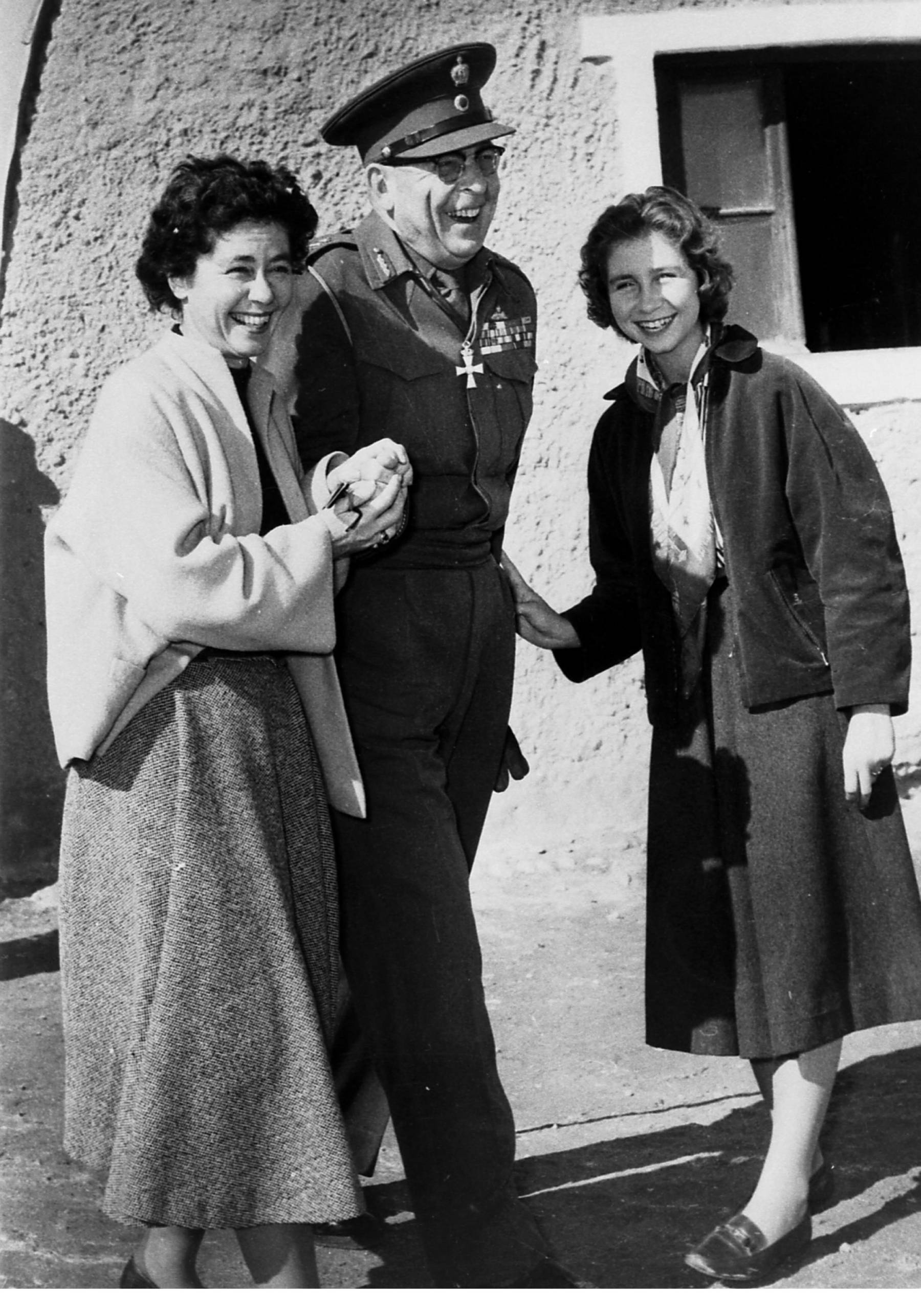 La reina Federica de Hannover y la Reina Sofía en Macedonia. (Foto: Europa Press)