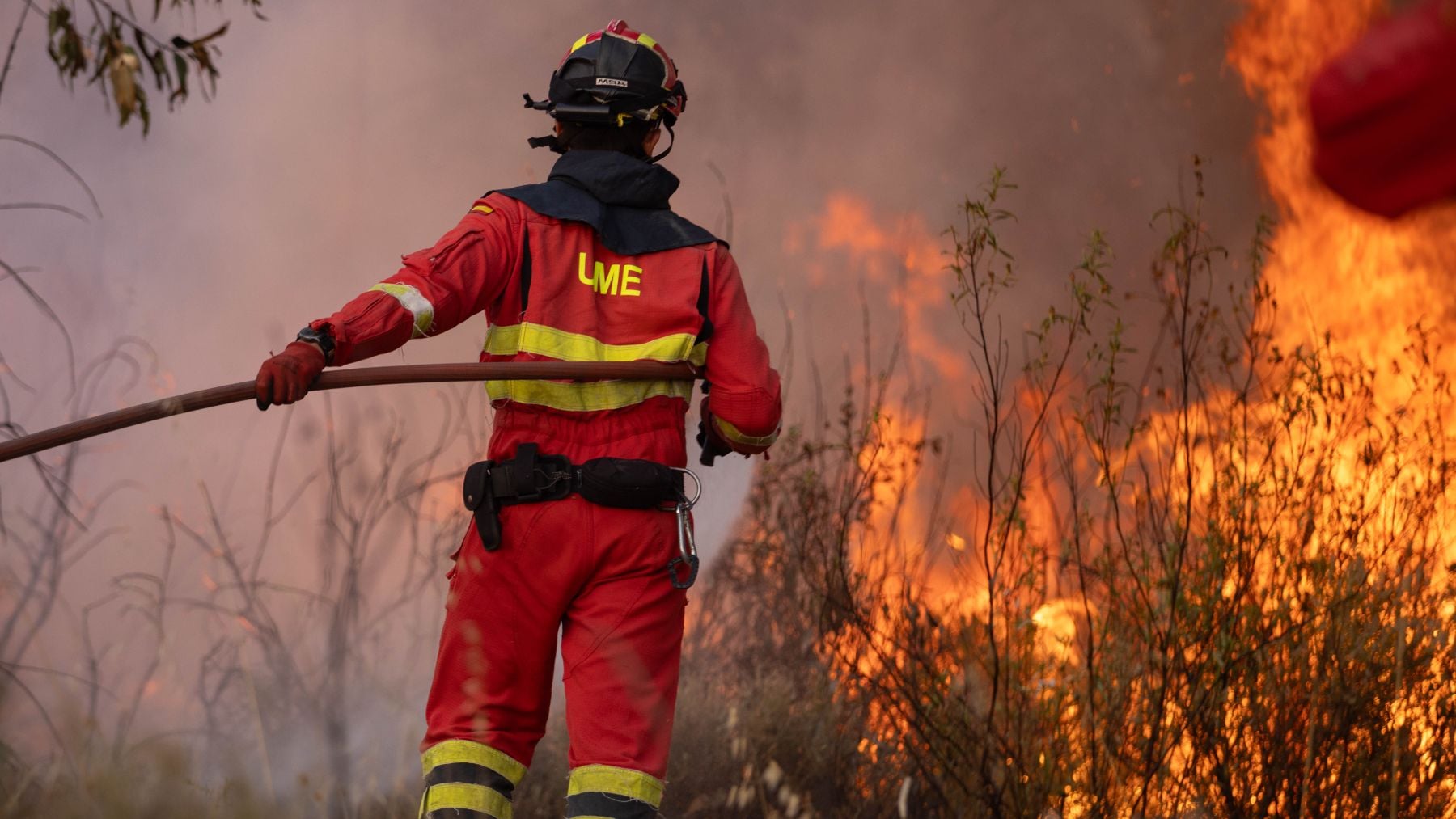 El incendio de Niebla supera las 20.000 hectáreas y afronta una oportunidad de contener el fuego