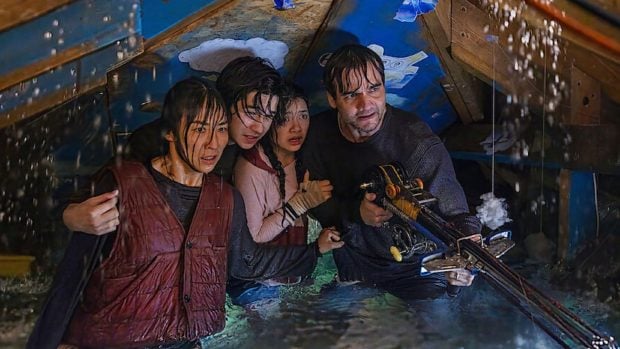 La &uacute;ltima casa, pel&iacute;culas, Netflix, Wagner Moura, Greta Lee, ciencia ficci&oacute;n, terror, Noah Alexander Sosnowski, Riley Chung
