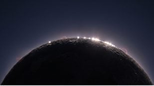 Perlas Baily eclipse solar