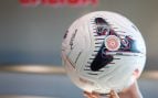 El nuevo 'balón conectado' de LALIGA EA SPORTS. EFE_Mariscal
