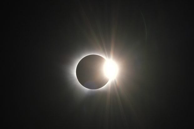 Eclipse lunar
