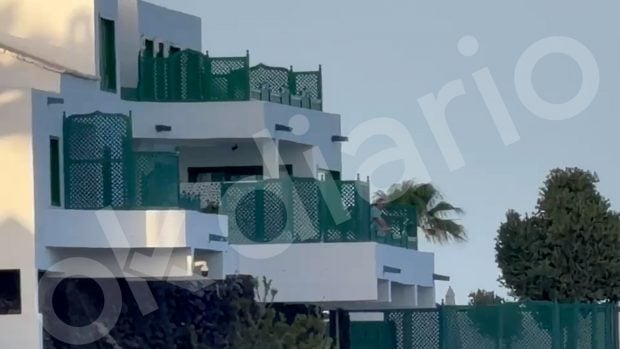 El padre de Pedro S&aacute;nchez, en una de las terrazas de La Mareta.