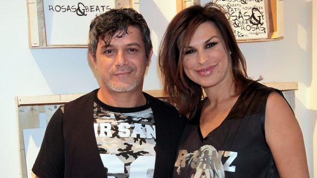 Alejandro Sanz y Raquel Perera. (Foto: Europa Press)