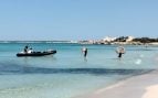 Unos aprovechados montan un ‘xill out’ clandestino en la playa de es Trenc para ver el eclipse desde el paraíso