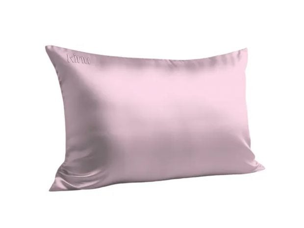 Victoria Beckham, belleza, almohada, seda