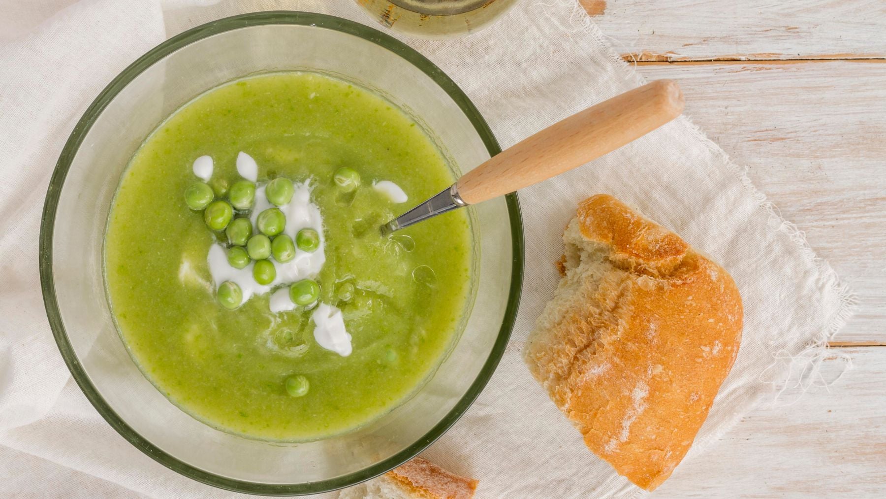 Gazpacho de calabacín. Imagen de Magnific.