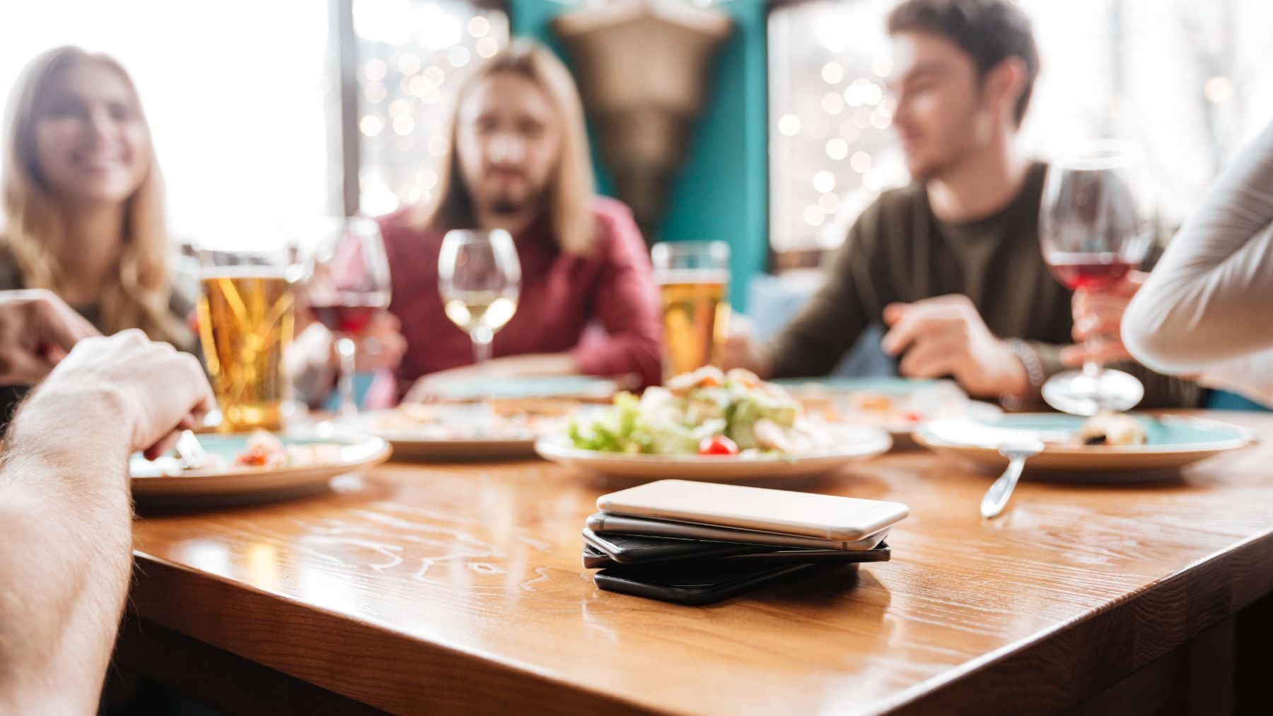 A partir del miércoles 12 de agosto entra en vigor y la UE lo confirma: los restaurantes de España están obligados a retirar los sobres de monodosis