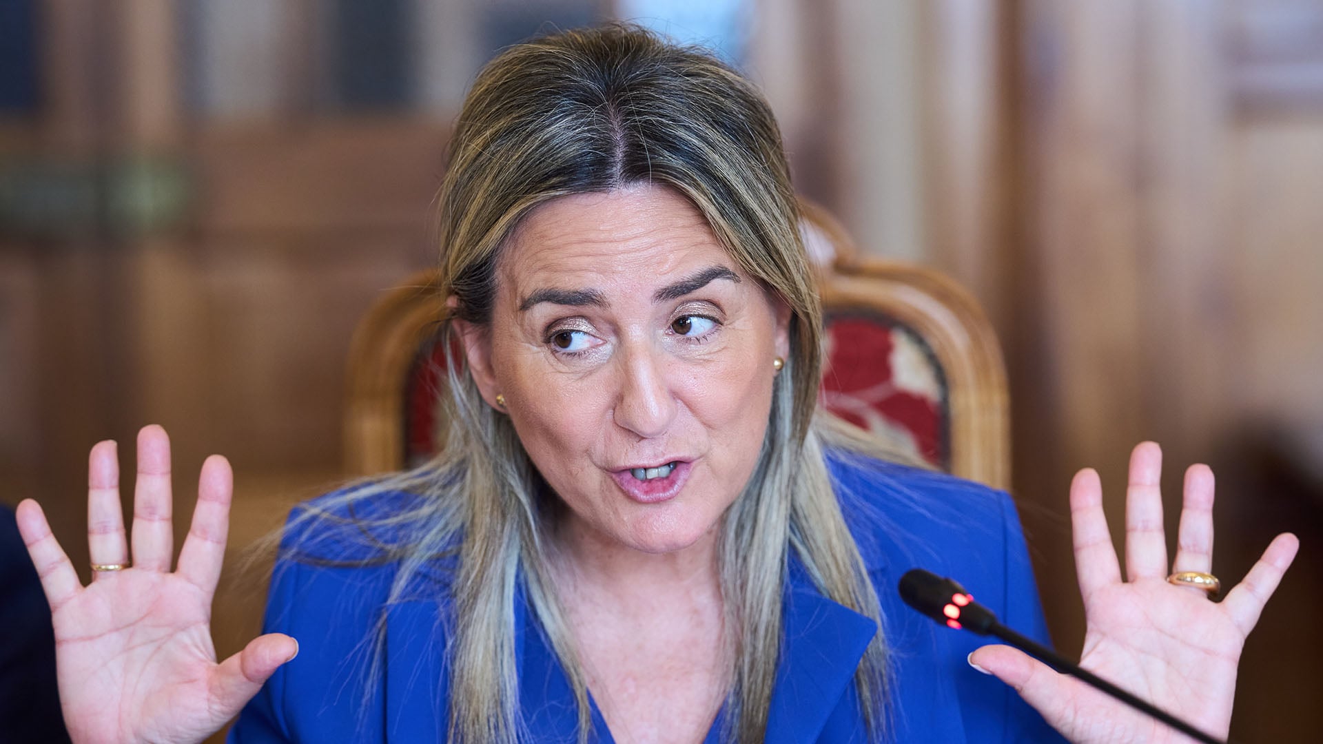Tolón (Educación) reparte 1,3 millones en publicidad a medios digitales y castiga a OKDIARIO con sólo 5.880 €