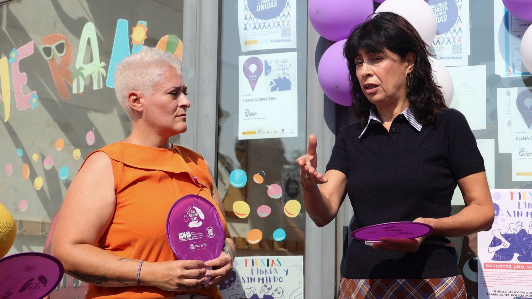 Redondo visita un punto violeta en Valladolid mientras las niñas marroquíes sufren violaciones de los invasores