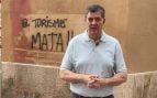 Los turismofóbicos se aficionan al vandalismo: ataque a la Consejería balear de Turismo