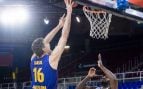 Fotografía de Paul Gasol en un partido de baloncesto, obtenida de su página web oficial.