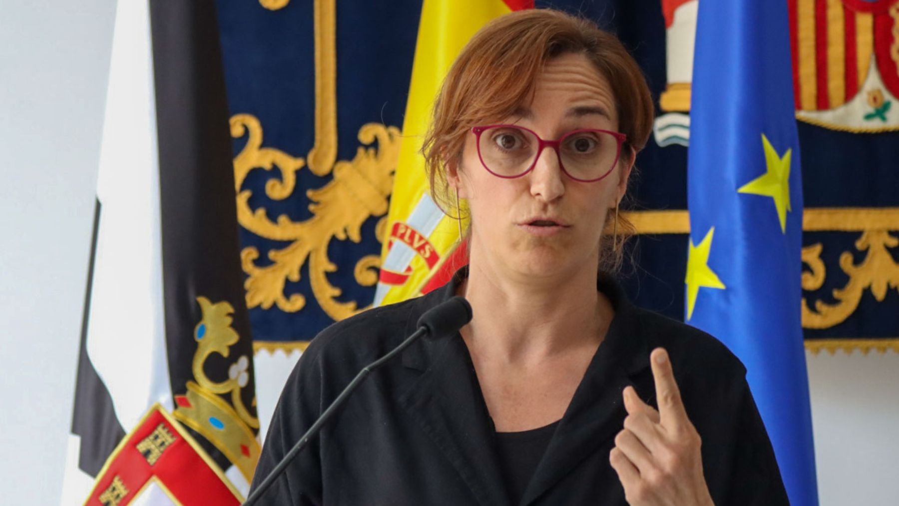 Las comunidades acuerdan enviar 25.000 vacunas a Ceuta y Madrid denuncia un «absoluto chantaje» de Mónica García
