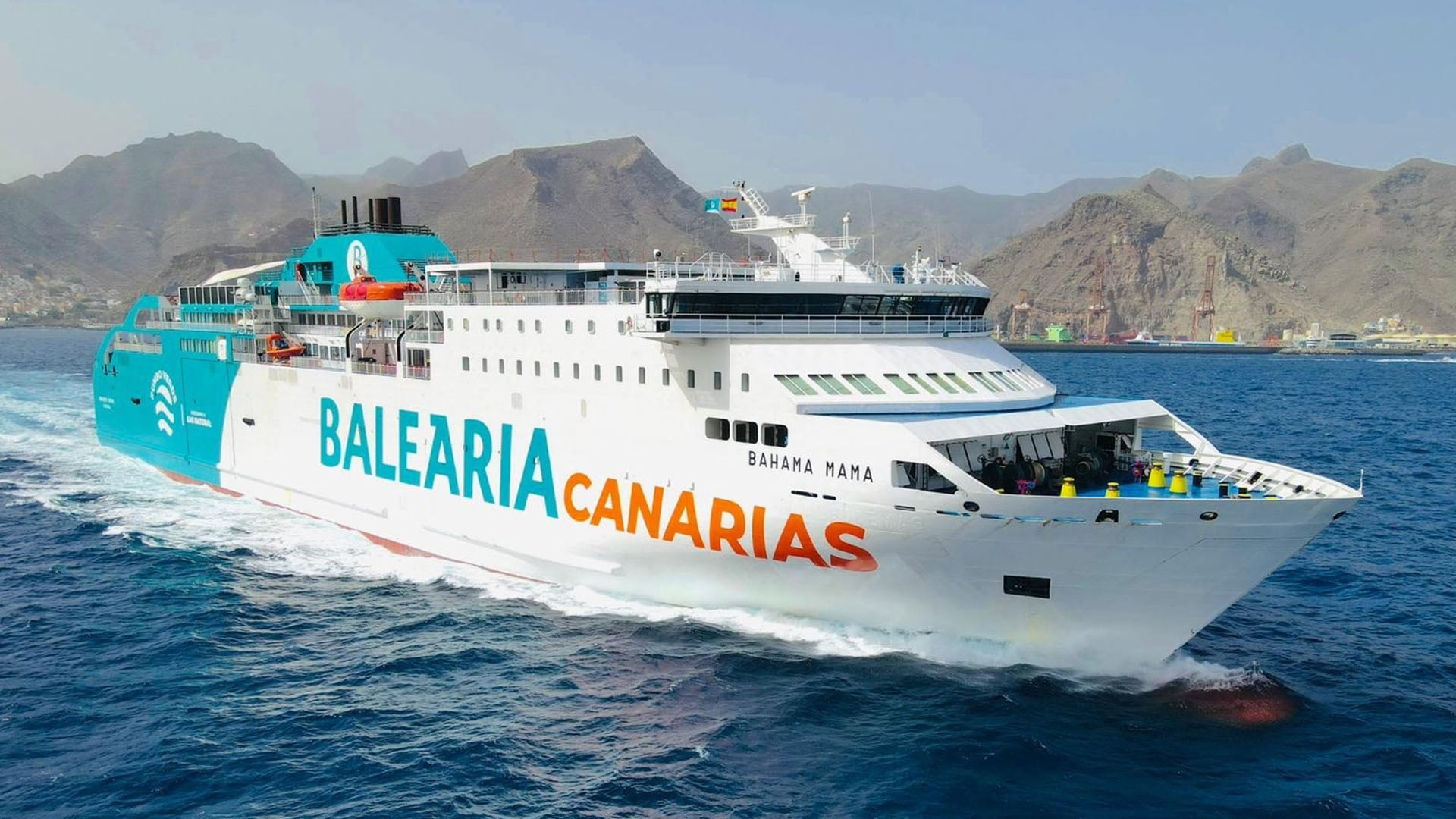 El truco de Baleària para abaratar costes: contratos precarios vía Panamá y salarios de apenas 687 euros