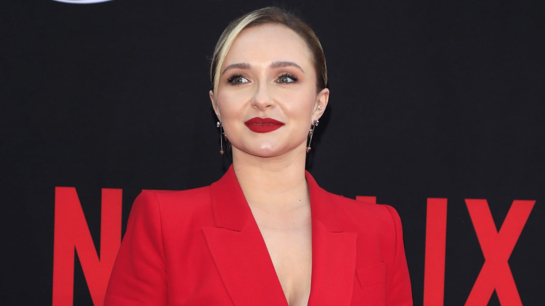 Hayden Panettiere (EP).