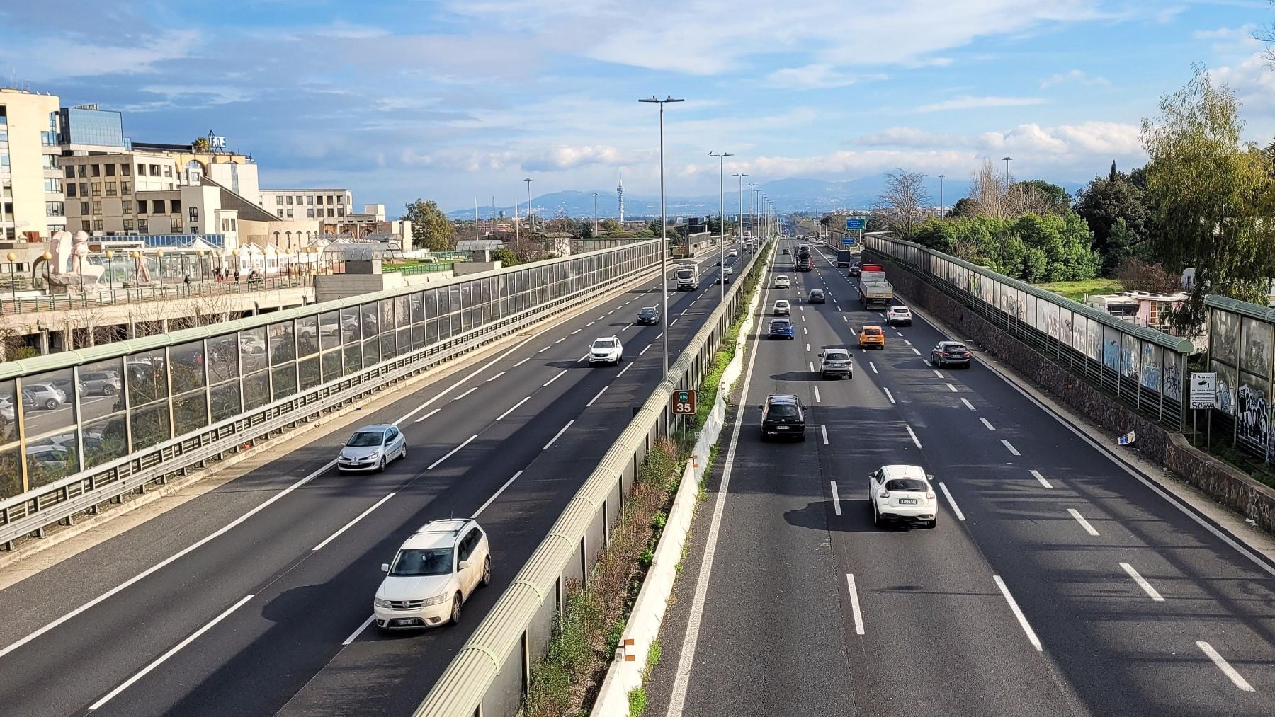 Una familia recorre 100 kilómetros con su hijo muerto en el coche sin darse cuenta: Pensábamos que estaba durmiendo
