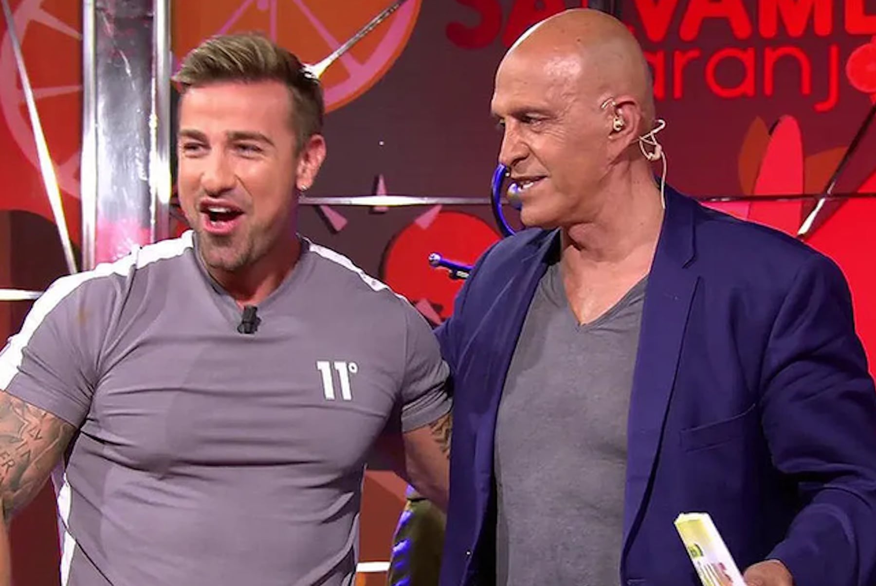 Rafa Mora con Kiko Matamoros. (Foto: Telecinco)
