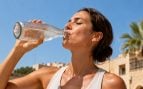 Mujer, calor, agua, ola de calor, verano