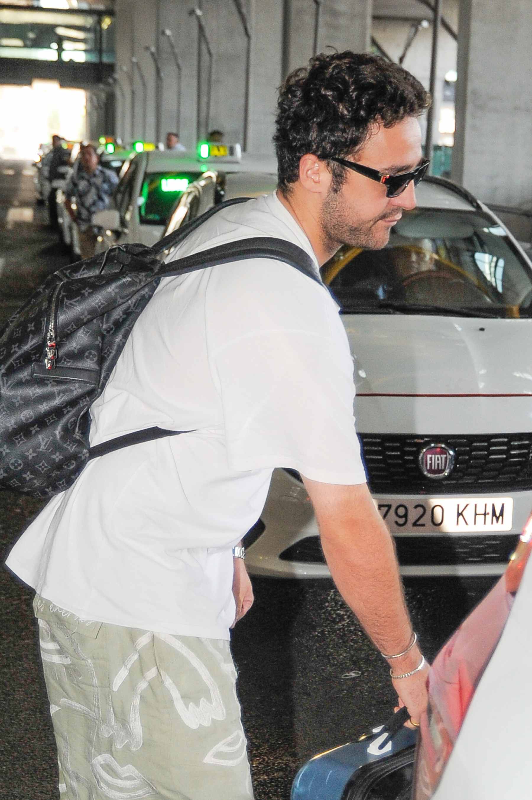 Felipe Juan Froil&aacute;n de Marichalar y Borb&oacute;n en el aeropuerto. (Foto: Europa Press)