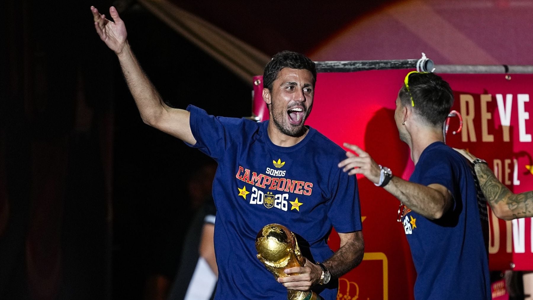 Oficial: Rodri Hernández ficha por el Barcelona y firma hasta 2030
