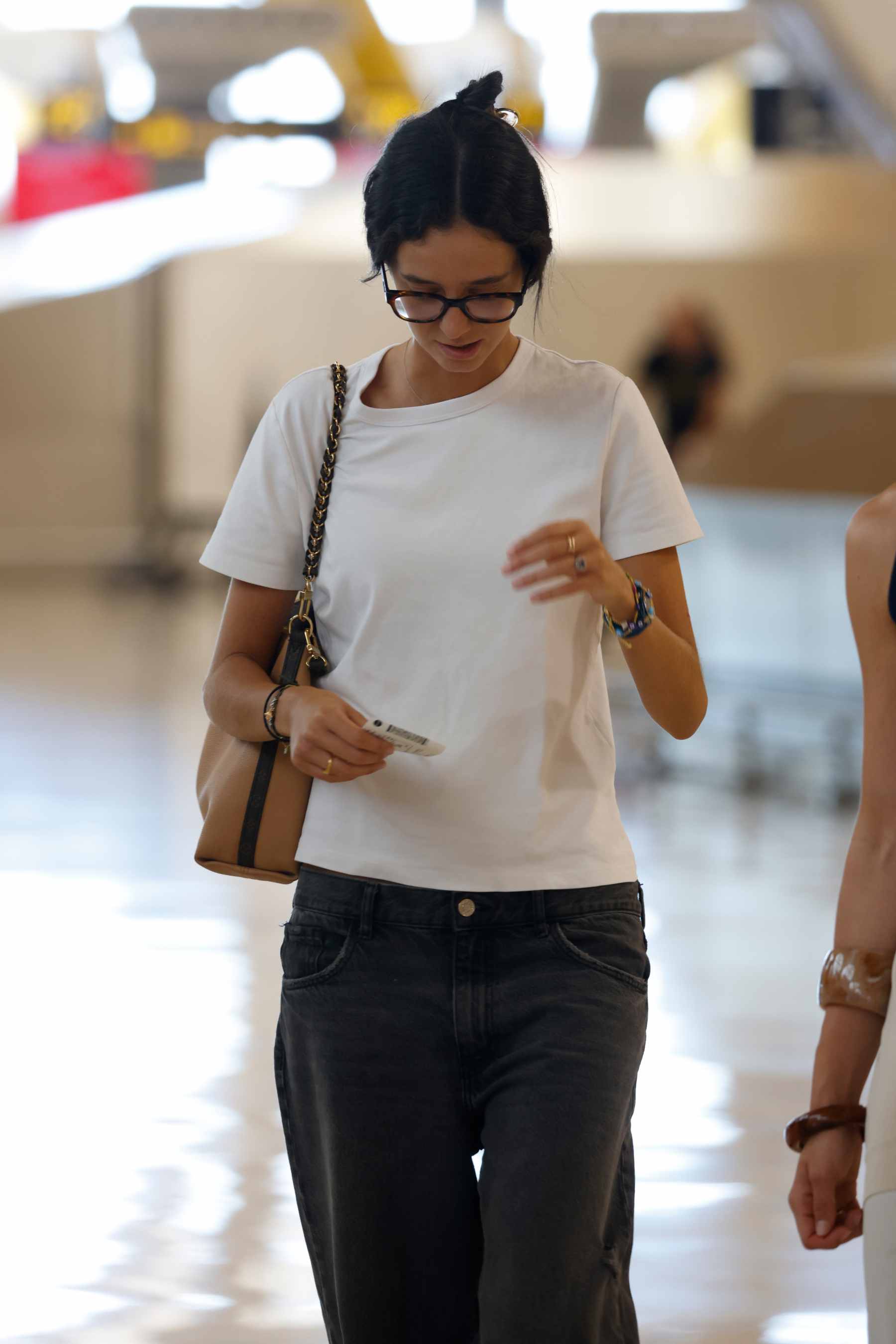 Victoria Federica en el aeropuerto Adolfo Suárez Madrid. (Foto: Europa Press)