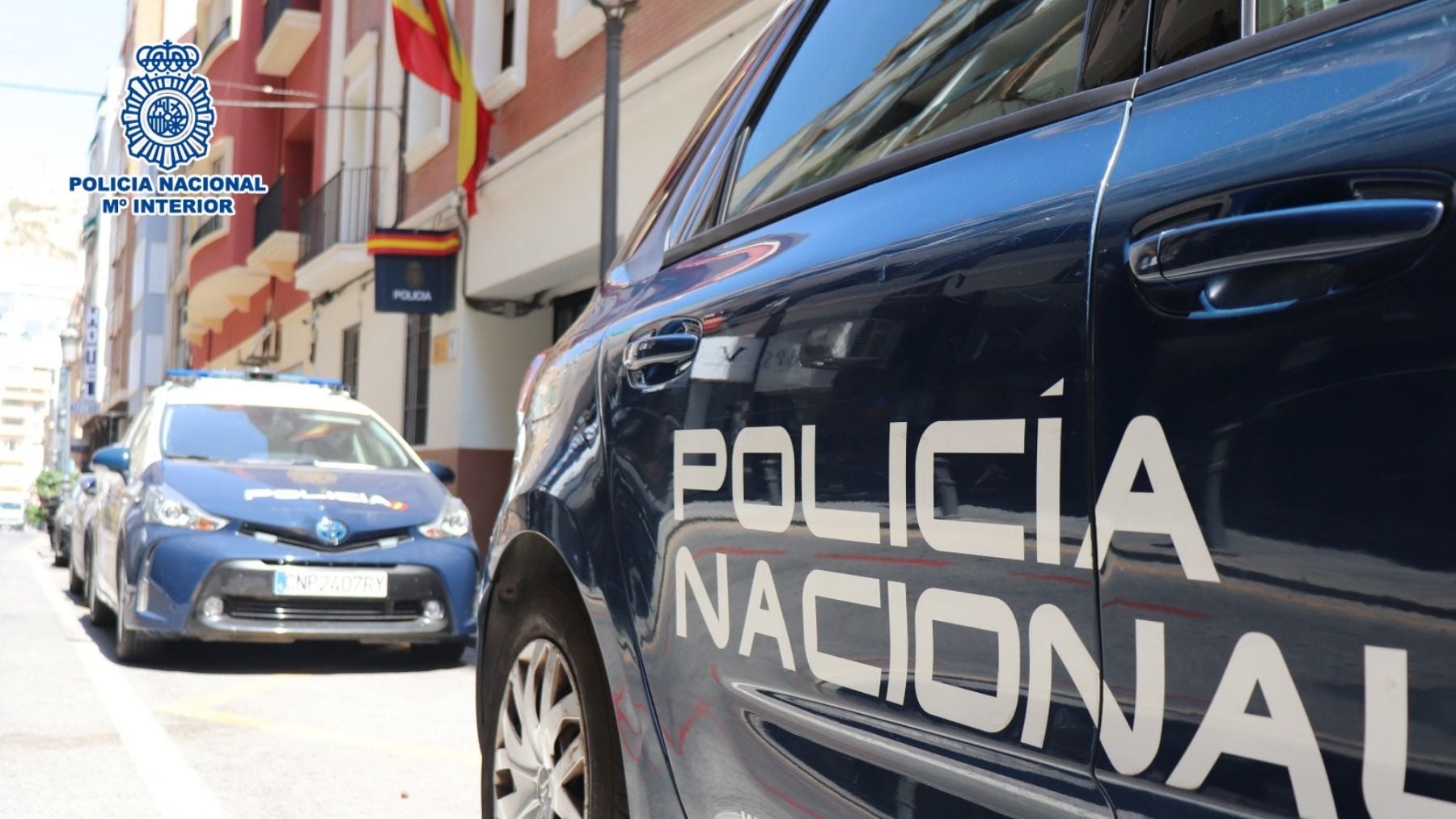 Un inmigrante ilegal agrede con un