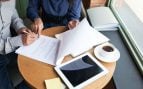 Ni contrato indefinido ni temporal clásico: lo que el contrato de siete días que impulsan los empresarios significa para los jóvenes trabajadores