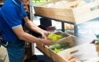 trabajador supermercado
