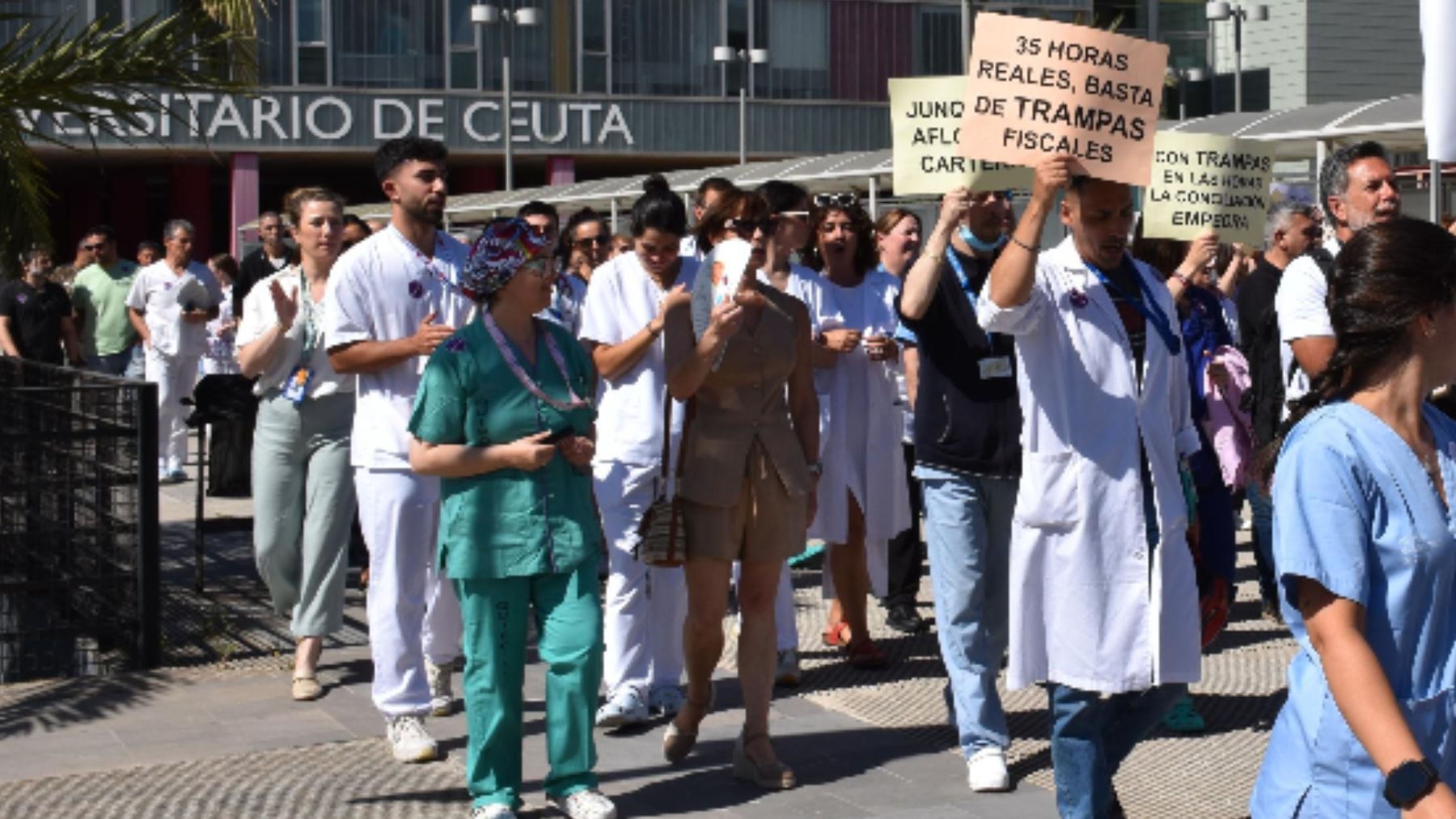 Las enfermeras devastadas llevan a Trabajo su situación en Ceuta: sin refuerzos, jornadas extra y órdenes por WhatsApp