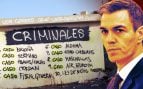 Una pintada a 800 metros de La Mareta le recuerda a Sánchez sus casos de corrupción en pleno veraneo: «Criminales»