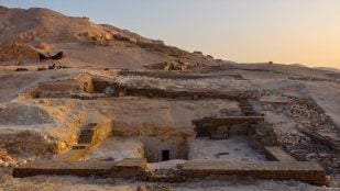 tumba con 16 momias en Luxor