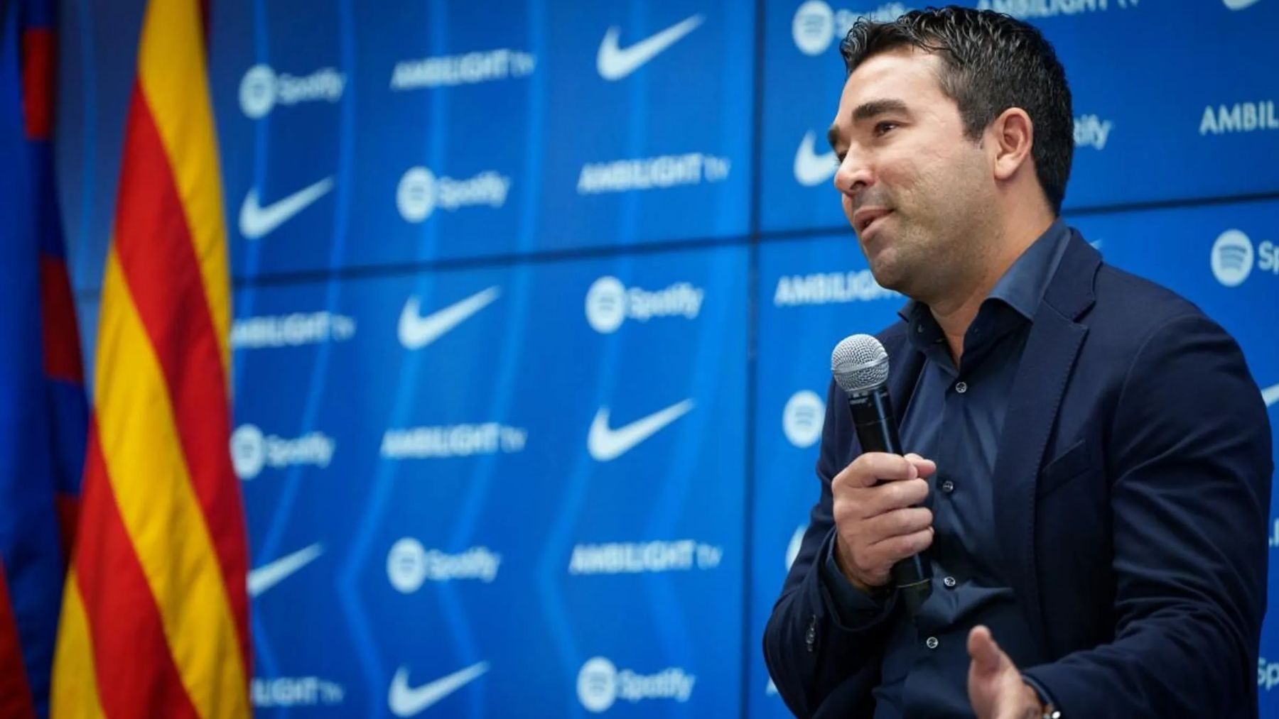 Deco confirma más fichajes del Barcelona: Vamos a hacer algún movimiento