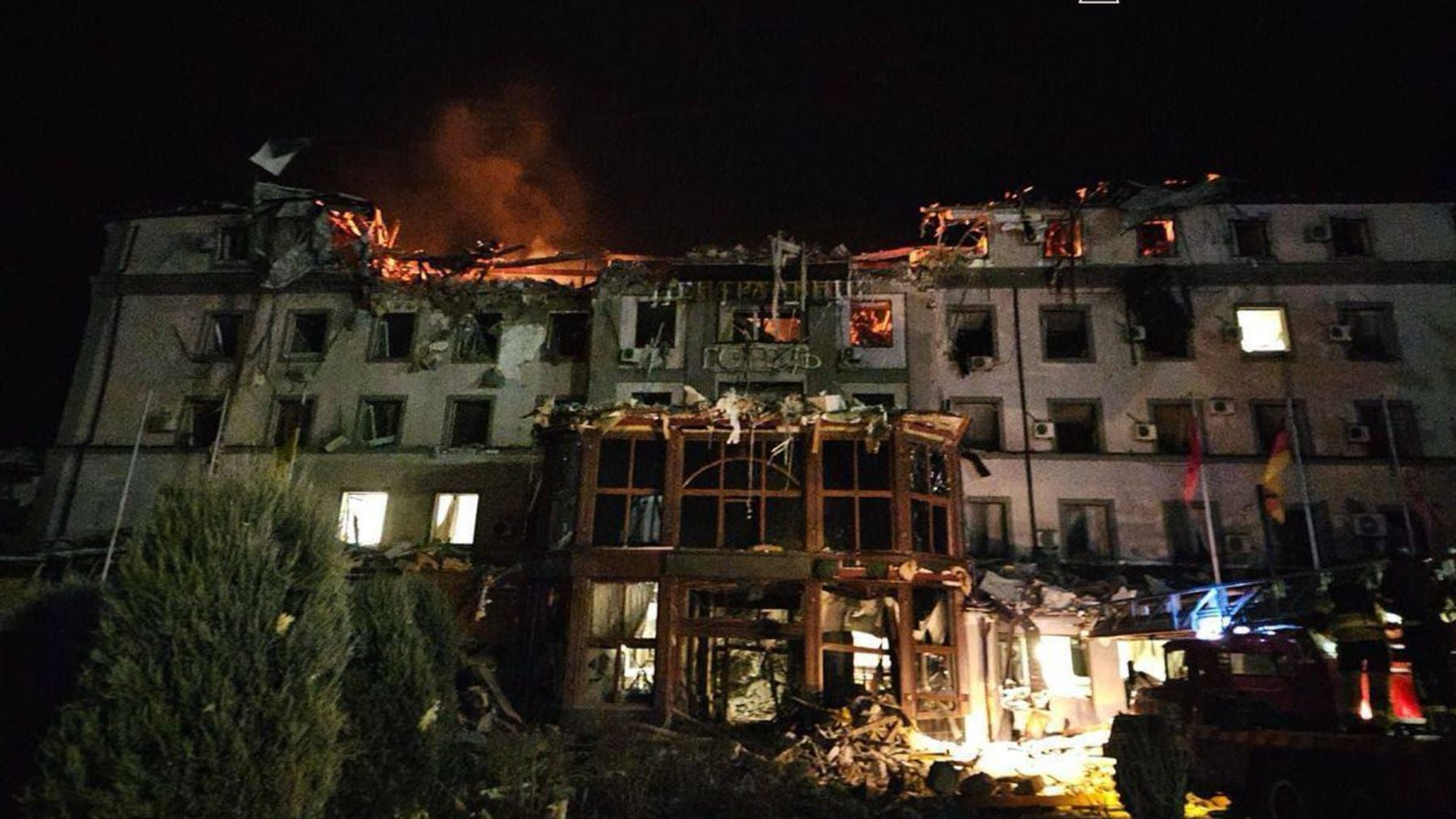 Al menos 14 muertos y más de 100 heridos en un ataque ruso contra un centro comercial en Ucrania