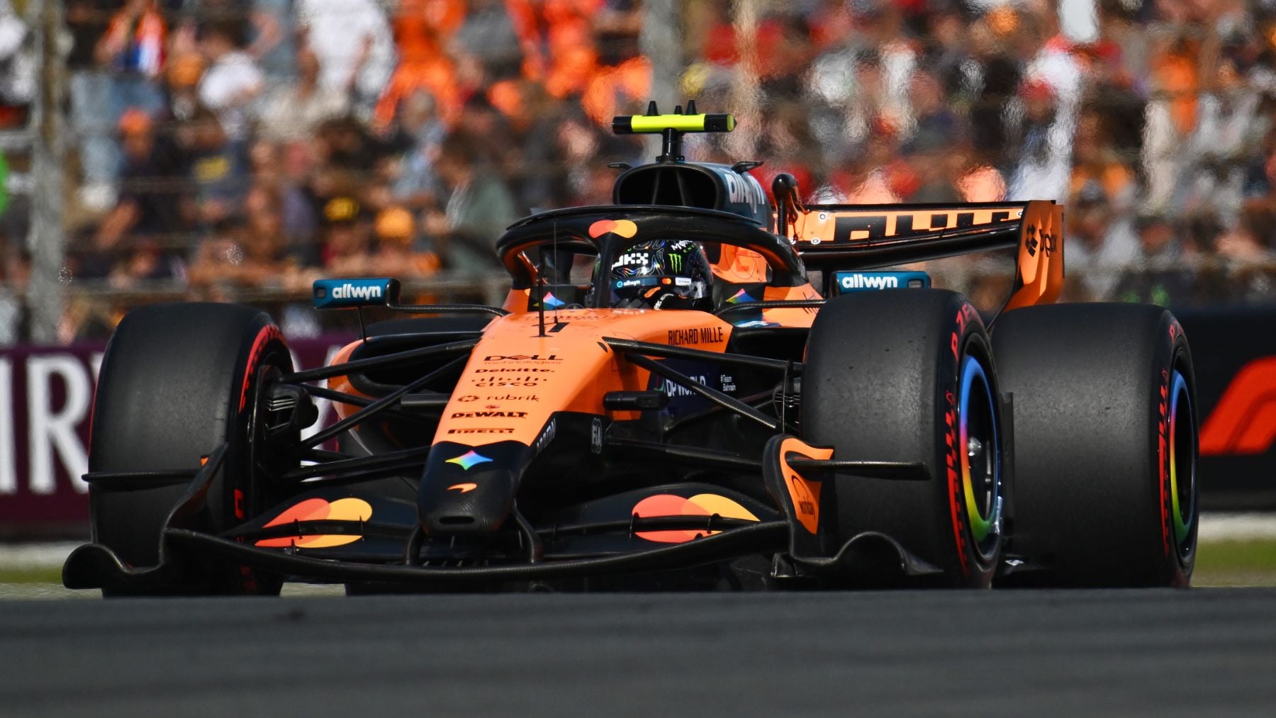 Norris arrebata a Russell la pole en Holanda con Sainz decimoséptimo y Alonso decimoctavo