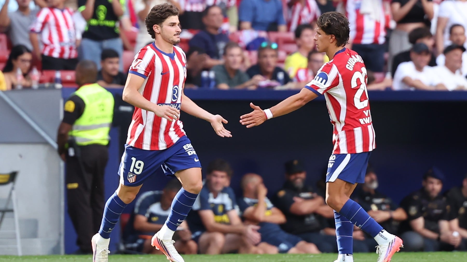 Julián Álvarez no cumple su sueño y vuelve a jugar con el Atlético: la afición le dedica otra brutal pitada