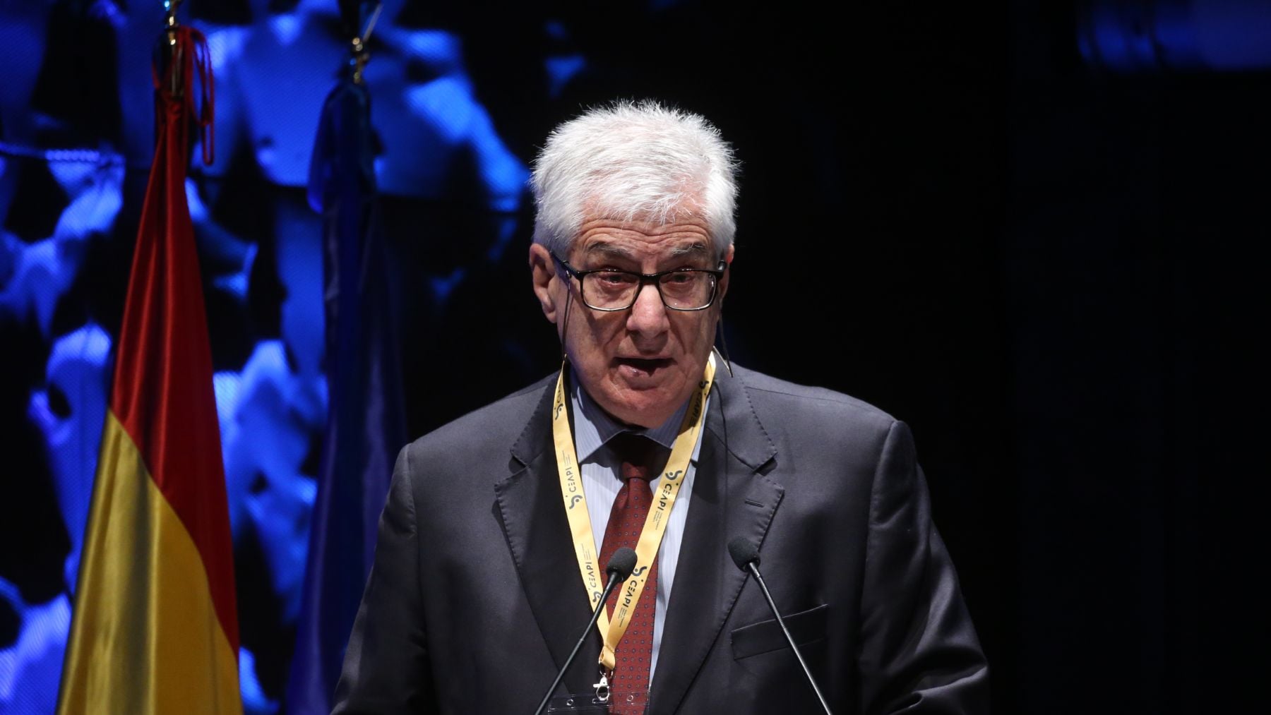 López Burniol, despedido de