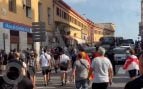 Un grupo de ceutíes se dirige a la Playa del Trampolín a enfrentarse con los inmigrantes ilegales: «¡Invasores, expulsión!»