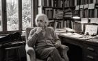 La impactante frase de Einstein sobre las relaciones sentimentales: «El amor es la fuente de energía más poderosa de todo el mundo porque no tiene límites»