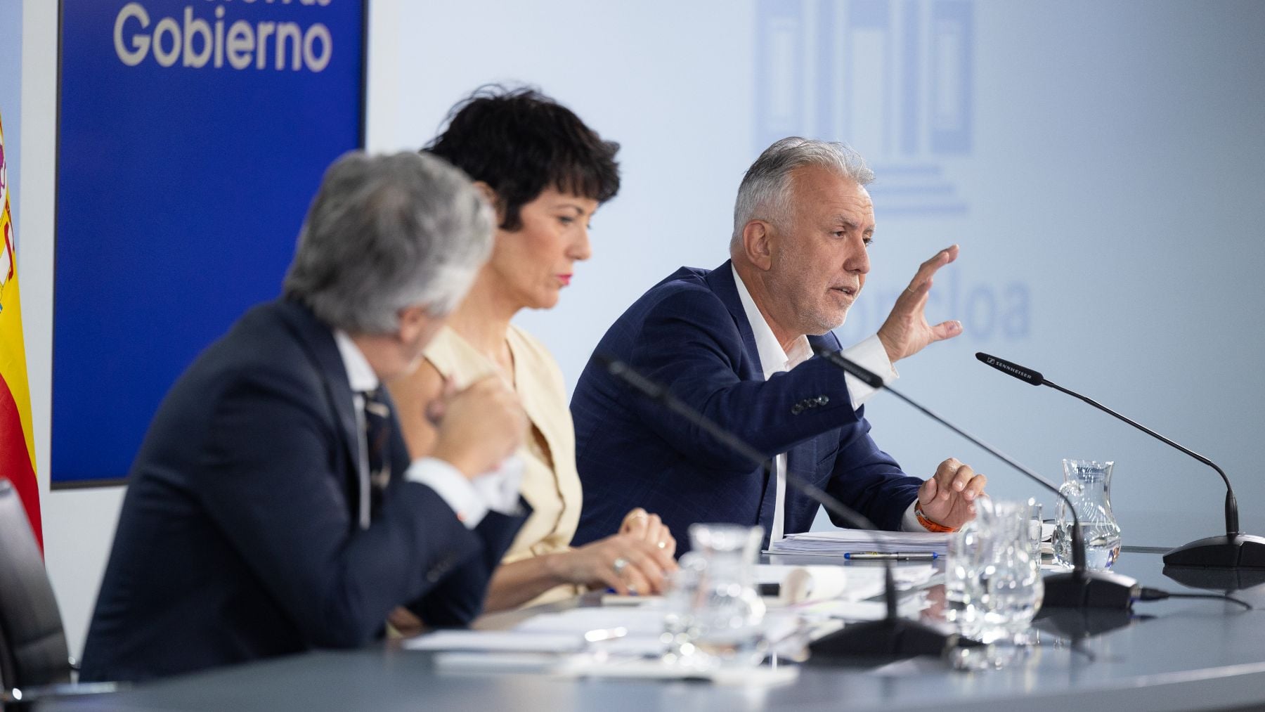 El Gobierno deja sin ejecutar 18.000 millones mientras las infraestructuras se deterioran y Hacienda bate récords