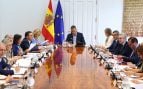 Moncloa difunde imágenes del Consejo de Seguridad sin el Rey para vender que Sánchez se pone al frente de la crisis de Ceuta