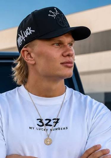 Erling Haaland, gorra, moda