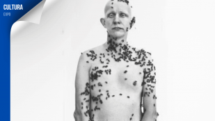 Richard Avedon. Ronald Fischer, beekeeper, Davis, California, May 9, 1987 © The Richard Avedon Foundation