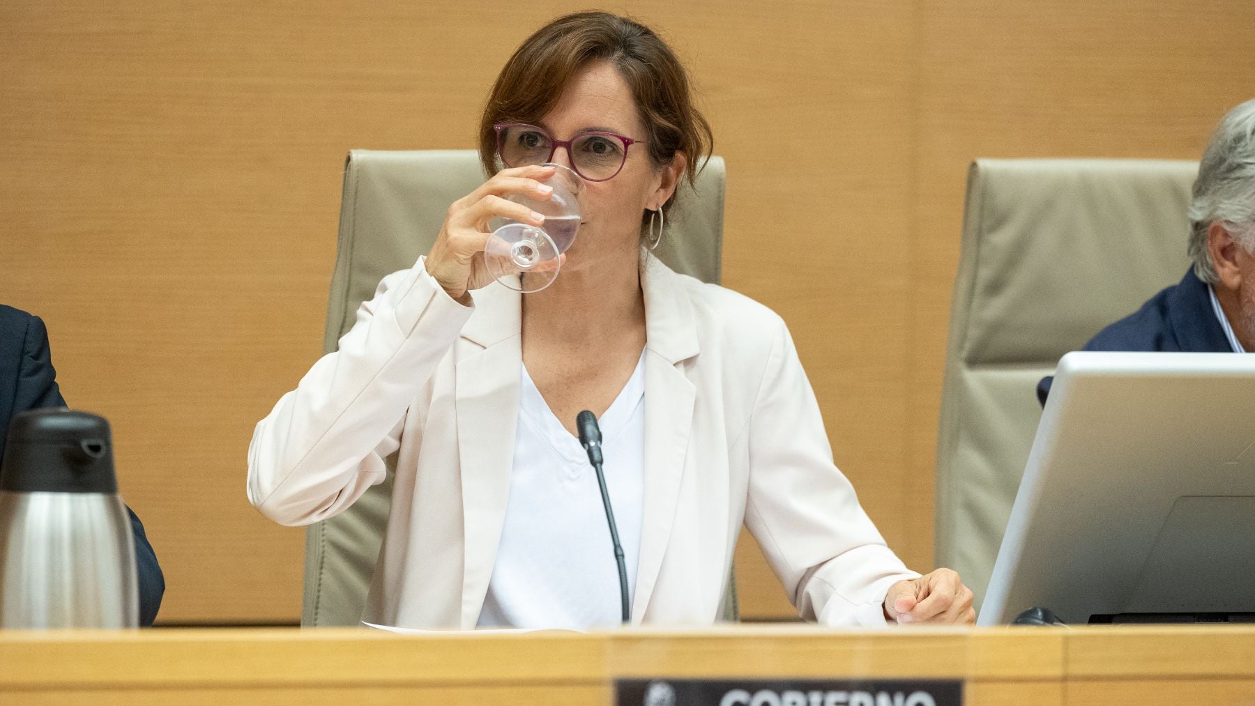Mónica García se sitúa contra los ceutíes: Todo mi apoyo al trabajo de Cruz Roja frente a quienes les señalan