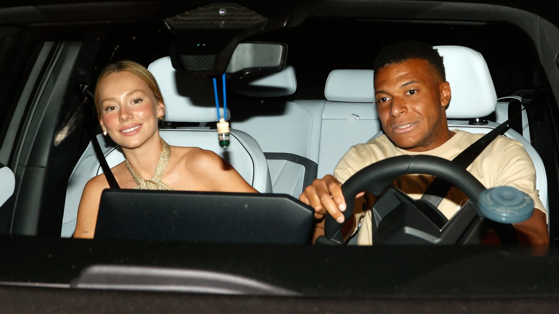 Ester Expósito y Mbappé. (Foto: EP)