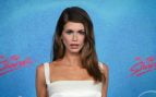 Kaia GErber posando en un photocall