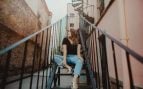 Ni skinny ni straight: los jeans balloon de tiro medio de Mango que cuando te los pones entiendes por qué todas las estilistas los tienen en su armario