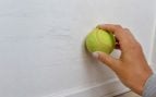 Pelota de tenis, curiosidades, limpieza